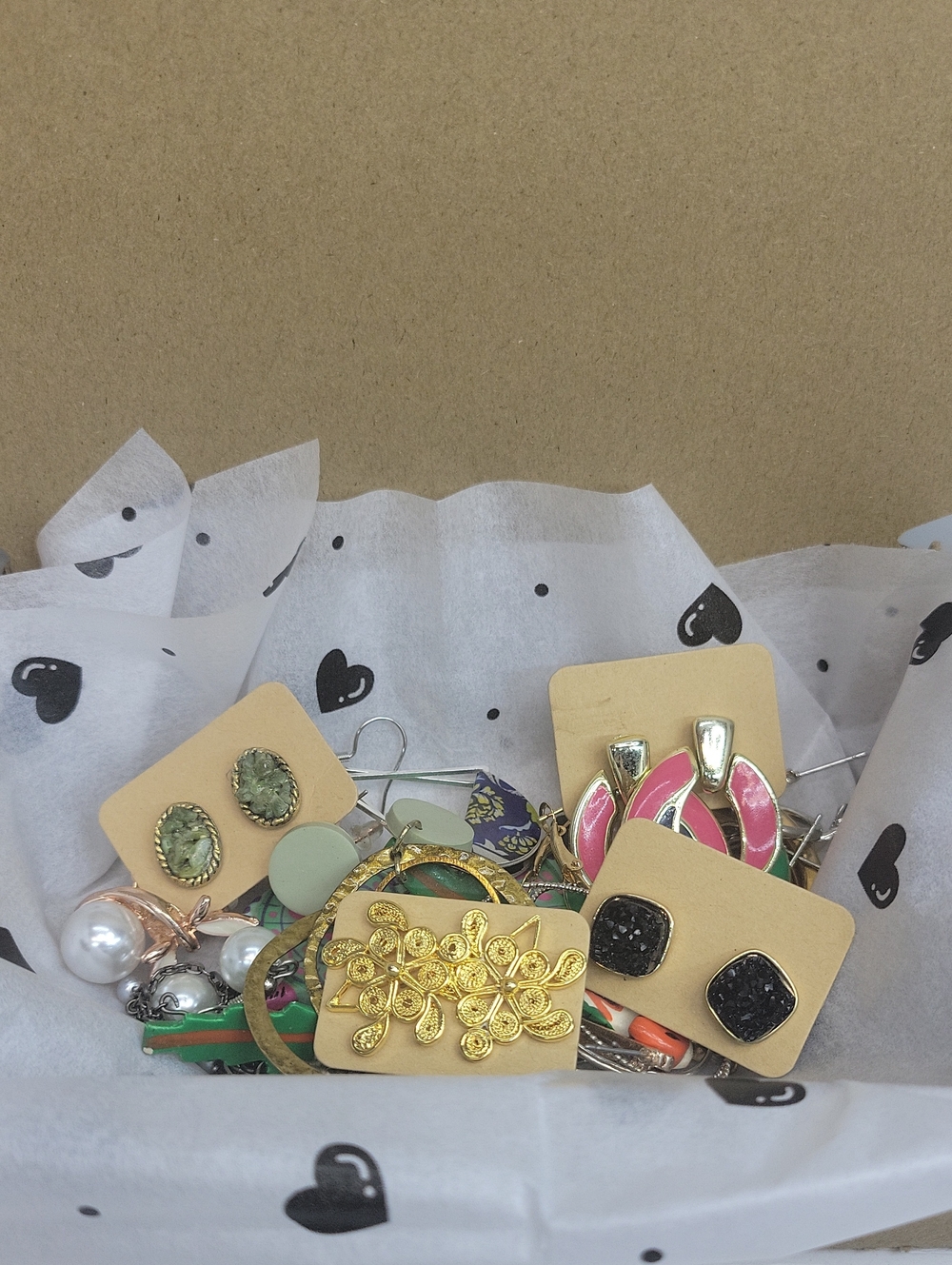 15pc Box Of Earrings